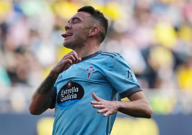 Iago Aspas se lamenta durante el Cádiz-Celta en el Nuevo Mirandilla (Foto: LaLiga).