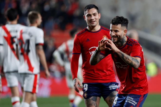 Rubén García celebra su gol en el Rayo-Osasuna (Foto: LaLiga).