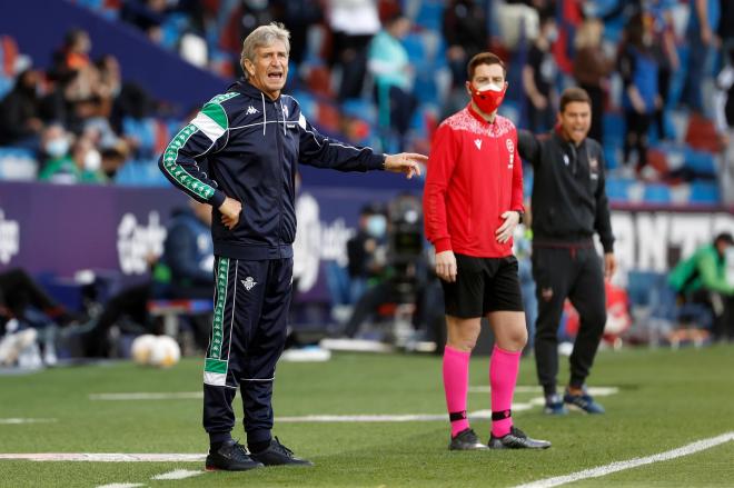 Pellegrini ante el Levante (Foto: EFE)