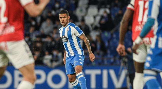Juergen Elitim, durante el Dépor-Racing (Foto: RC Deportivo).