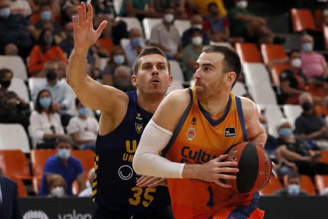 Claver, jugador del Valencia Basket