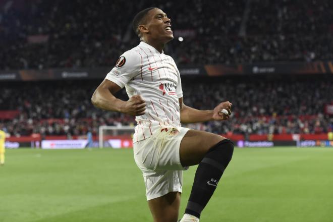 Martial celebra su gol ante el Dínamo de Zagreb. (Foto: Kiko Hurtado).