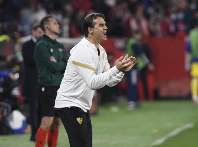 Lopetegui, en Sevilla-Dínamo de Zagreb. (Foto: Kiko Hurtado).