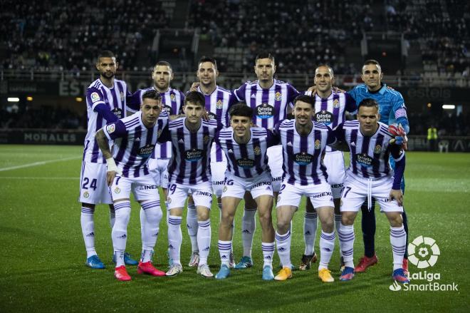 El once blanquivioleta instantes antes del Cartagena-Real Valladolid en Cartagonova.