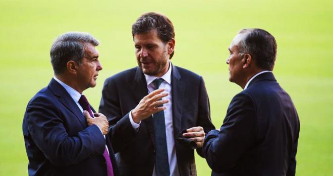 Charla entre Joan Laporta y Mateu Alemany, hombres clave del nuevo FC Barcelona de Xavi.