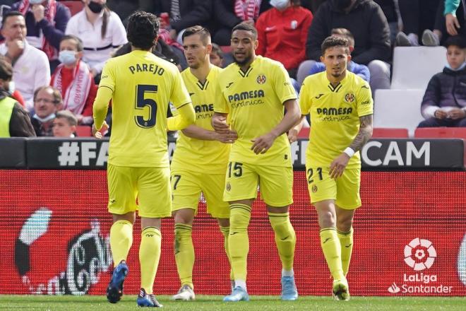 El Villarreal celebra un gol de Danjuma (Foto: LaLiga).