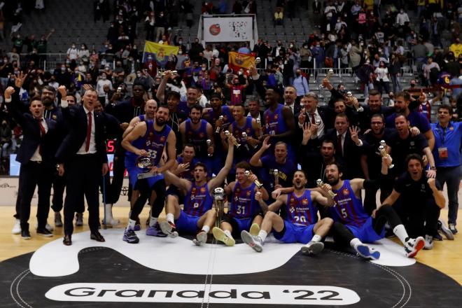 El Barça se proclama campeón de la Copa ACB ante el Real Madrid (Foto: EFE).