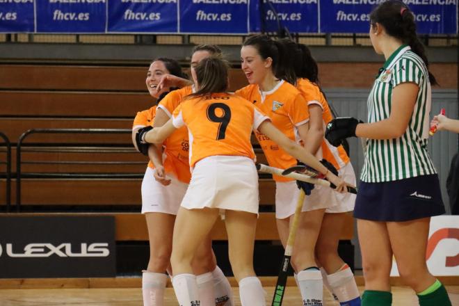 El Giner se cuelga el bronce en la SuperFinal 4 femenina de Hockey