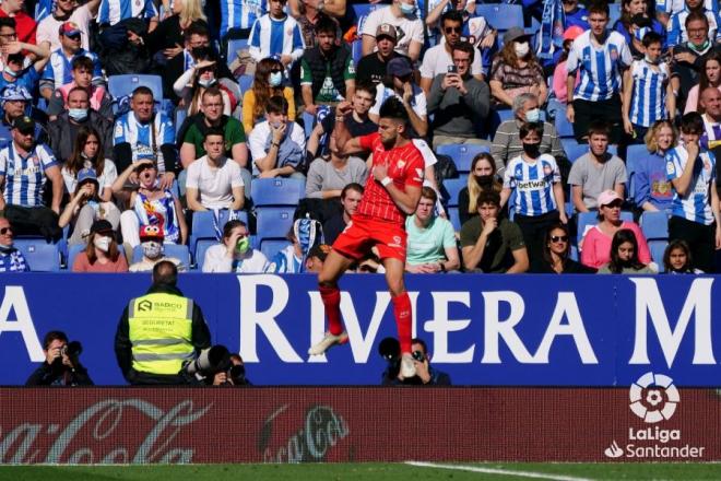 Rafa Mir celebra un gol ante el Espanyol (Foto: LaLiga)