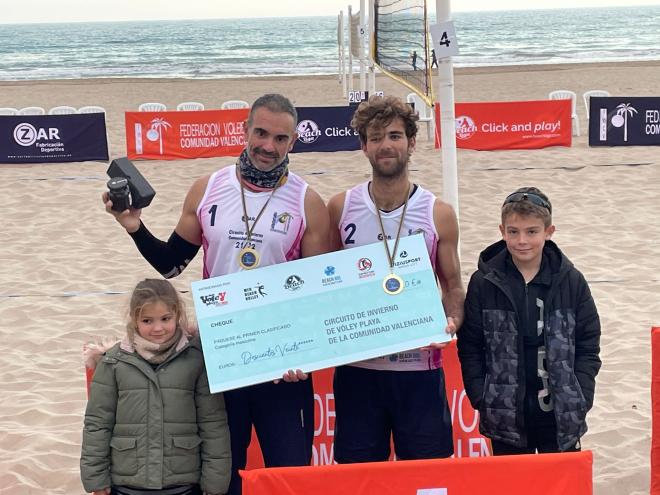 Mesa-Pérez y Kliokmanaite-Puri se coronan en la Playa de San Juan