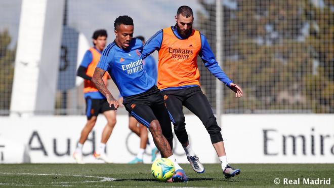 Benzema y Militao, en un entrenamiento (Foto: Real Madrid).