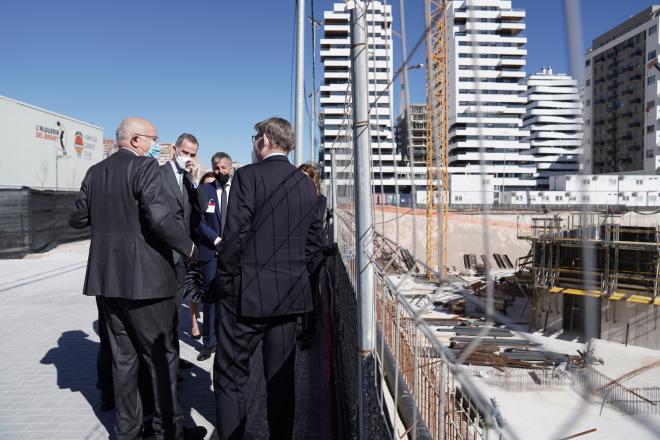 El rey Felipe VI visita L'Alqueria del Basket y las obras del futuro Arena