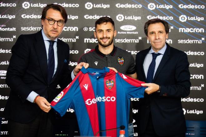 Saracchi presentado como nuevo jugador del Levante UD