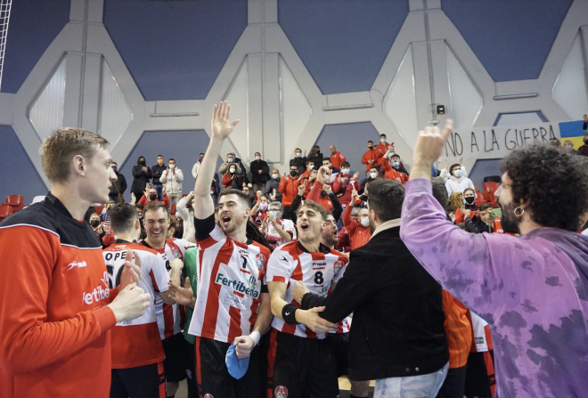 El Fertiberia Puerto Sagunto termina la primera fase líder tras ganar al Barça B (Foto: Pepa Cone