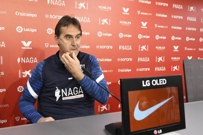 Lopetegui, en la rueda de prensa previa al derbi (Foto: Kiko Hurtado).