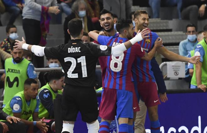 Los jugadores del Barça de fútbol sala celebran su victoria ante el Inter Movistar (Foto: FCB).