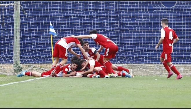 Celebración de uno de los goles del Celta Juvenil (Foto: @Diieego14_).