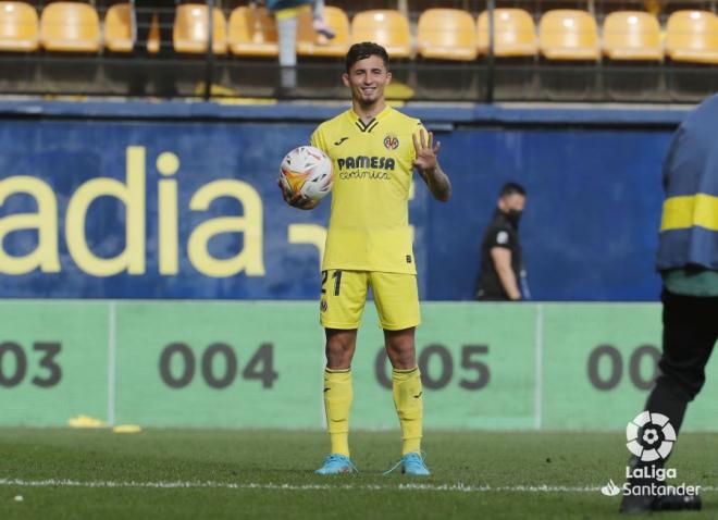 Yeremy Pino, celebrando uno de sus goles en el Villarreal-Espanyol (Foto: LaLiga).