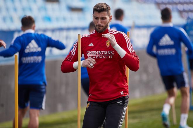 Ratón en un entrenamiento del Real Zaragoza (Foto: Daniel Marzo).