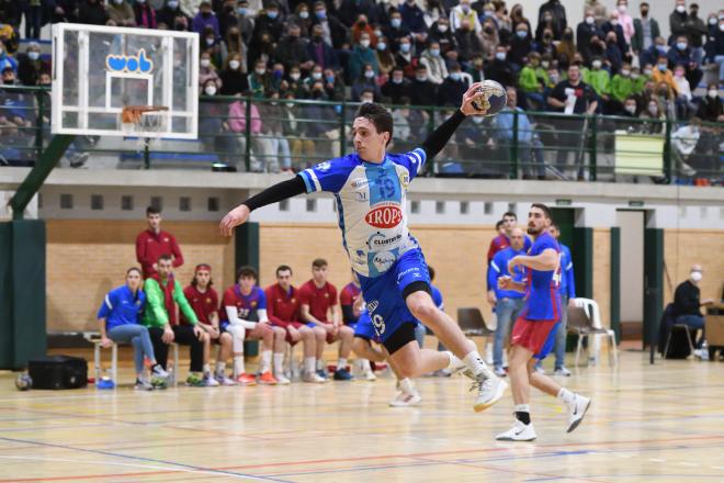 Zapico, ante el Barça B (Foto: Emilio Duarte).