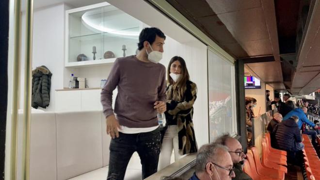 Dani Parejo, en Mestalla para presenciar el Valencia - Athletic (Foto: Jaime Roch).
