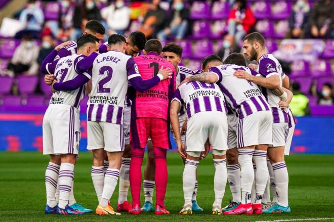 Los jugadores pucelanos, antes del encuentro ante la SD Amorebieta (Foto: Real Valladolid).
