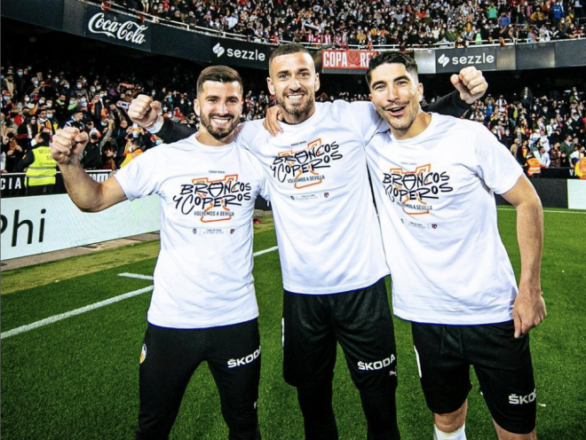 Gayà, Jaume y Soler, tras meterse en la final (Foto: Valencia CF)