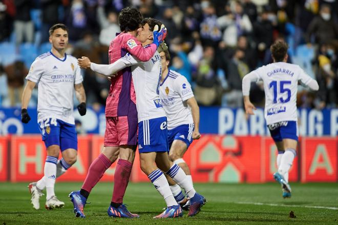 Celebración en el partido entre Real Zaragoza y Almería (Foto: Daniel Marzo). 