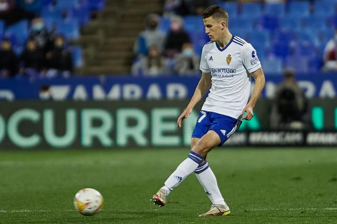 Carlos Nieto, durante el Real Zaragoza - UD Almería (Foto: Daniel Marzo).