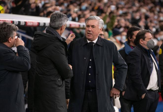 Saludo entre Imanol Alguacil y Carlo Ancelotti (Foto: LALIGA).