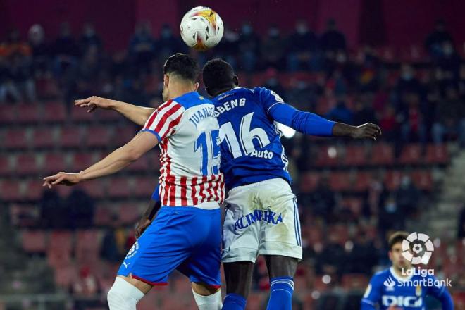 Obeng, durante el Girona-Oviedo (Foto: LaLiga).