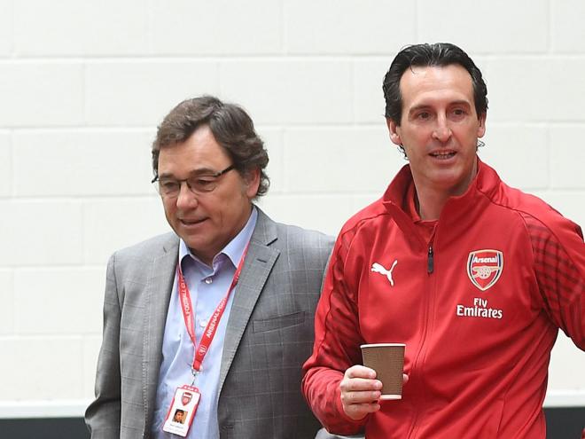 Raúl Sanllehí junto a Unai Emery durante su etapa en el Arsenal (Foto: AFC).