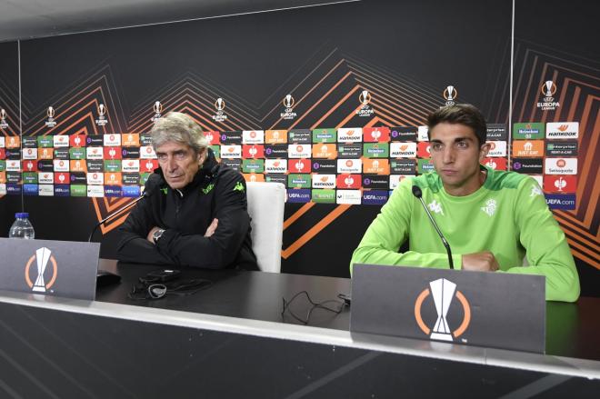 Manuel Pellegrini en sala de prensa (Foto: Kiko Hurtado)