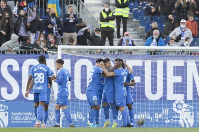 Los jugadores del Fuenlabrada celebran un gol (Foto: LaLiga).