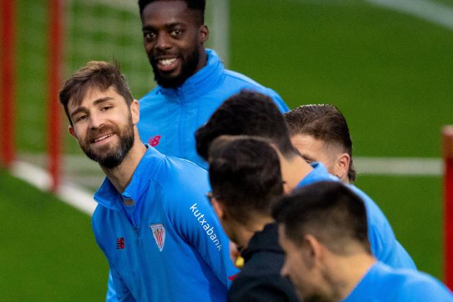 Yeray Álvarez, siempre de buen humor en Lezama (Foto: Athletic Club).