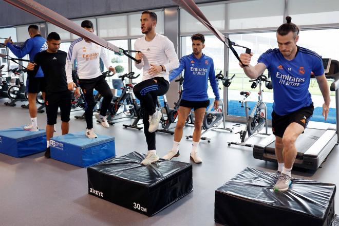 Hazard, Bale y Dani Ceballos, en el gimnasio (Foto: Real Madrid).