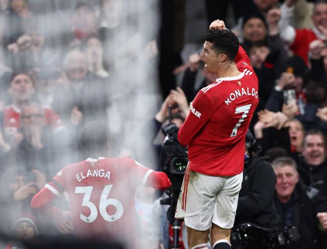 Cristiano Ronaldo celebra uno de sus goles en el Manchester United-Tottenham (Foto: Cordon Press).