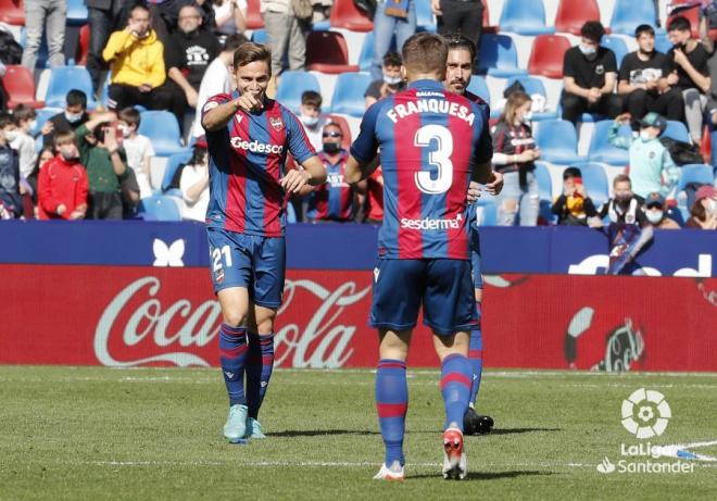 Dani Gómez celebra el gol en el Levante - Espanyol. (Foto: LaLiga)
