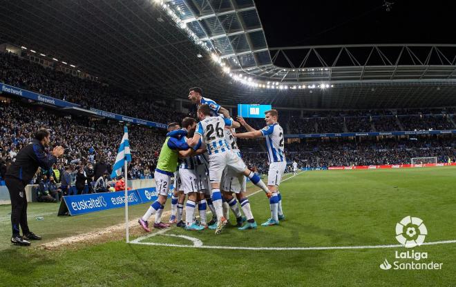 Celebración del gol de Zubimendi que dio la vicroria a la Real Sociedad sobre el Alavés (Foto: LaLiga).