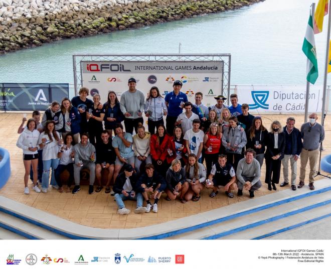 Los ganadores del ‘International iQFOil Games Cádiz’ de Vela.