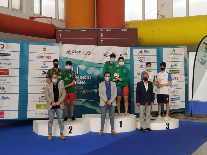 Podio por clubs en el Campeonato de España infantil de invierno de natación (Foto: FAN).