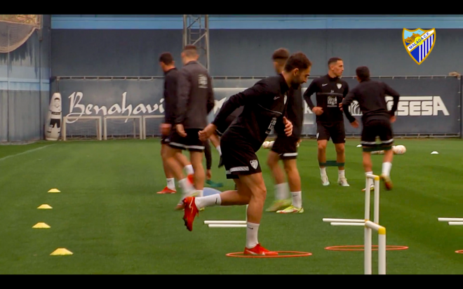 Adrián López, entrenándose con el Málaga (Foto: MCF).