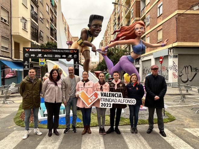 El Maratón Valencia también tiene 'su' Falla