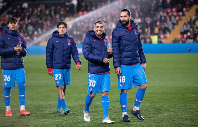 Correa, Felipe y Giuliano Simeone, antes del Rayo-Atlético de Madrid (Foto: Cordon Press).