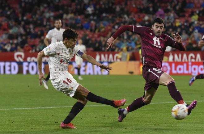 Jesús Navas, en el duelo entre Sevilla FC y Real Sociedad en el Sánchez-Pizjuán (Foto: Kiko Hurtado)