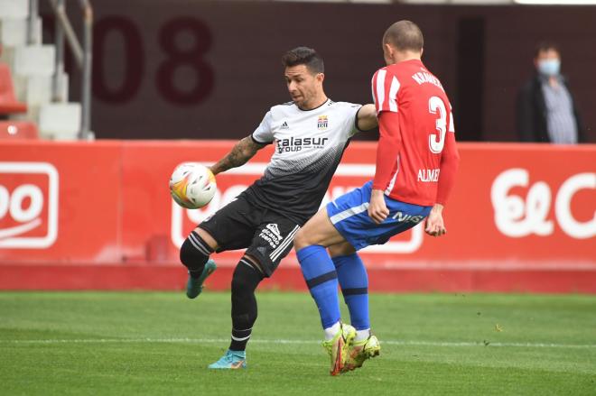 Rubén Castro, durante el Sporting-Cartagena (Foto: LaLiga).