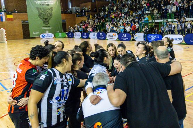 Celebración del Costa del Sol Málaga tras ganar la ida de semifinales de la EHF.