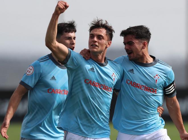 Yoel Lago, Damián Rodríguez y Ares celebran un gol (Foto: RC Celta).
