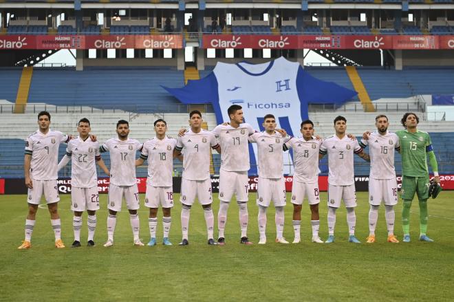 Imagen del once de México con el Tecatito (foto: Selección de México).