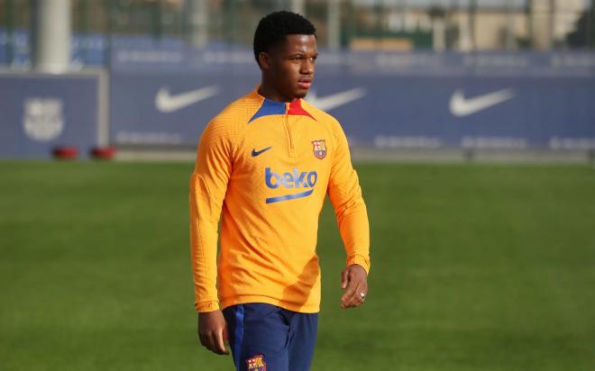 Ansu Fati, en una sesión del Barcelona (Foto: FCB).